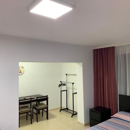 Eli Apartment Galaţi Екстериор снимка