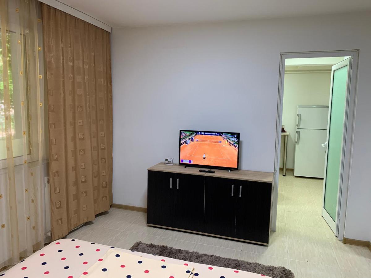 Eli Apartment Galaţi Екстериор снимка