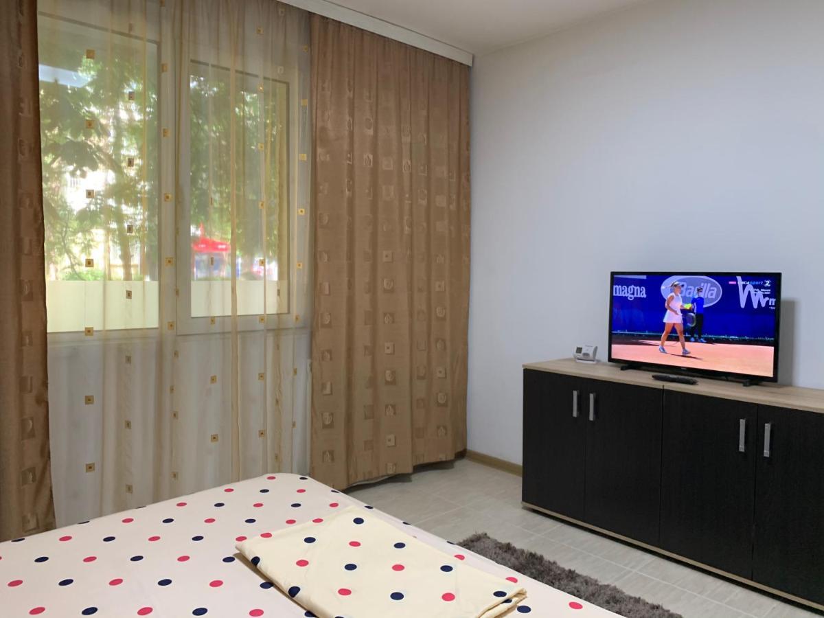 Eli Apartment Galaţi Екстериор снимка