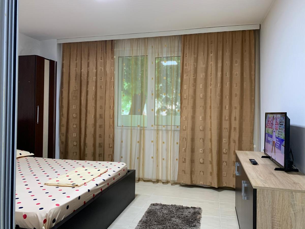 Eli Apartment Galaţi Екстериор снимка