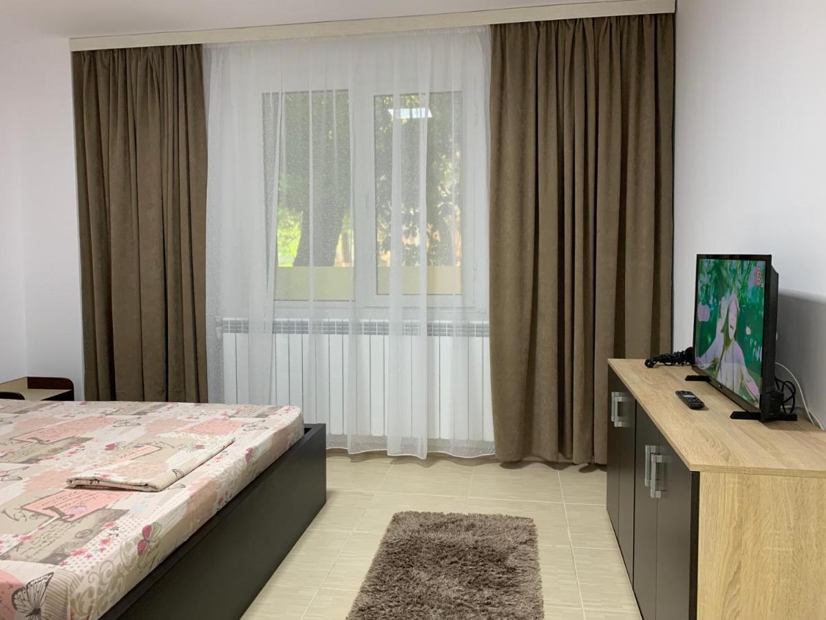 Eli Apartment Galaţi Екстериор снимка