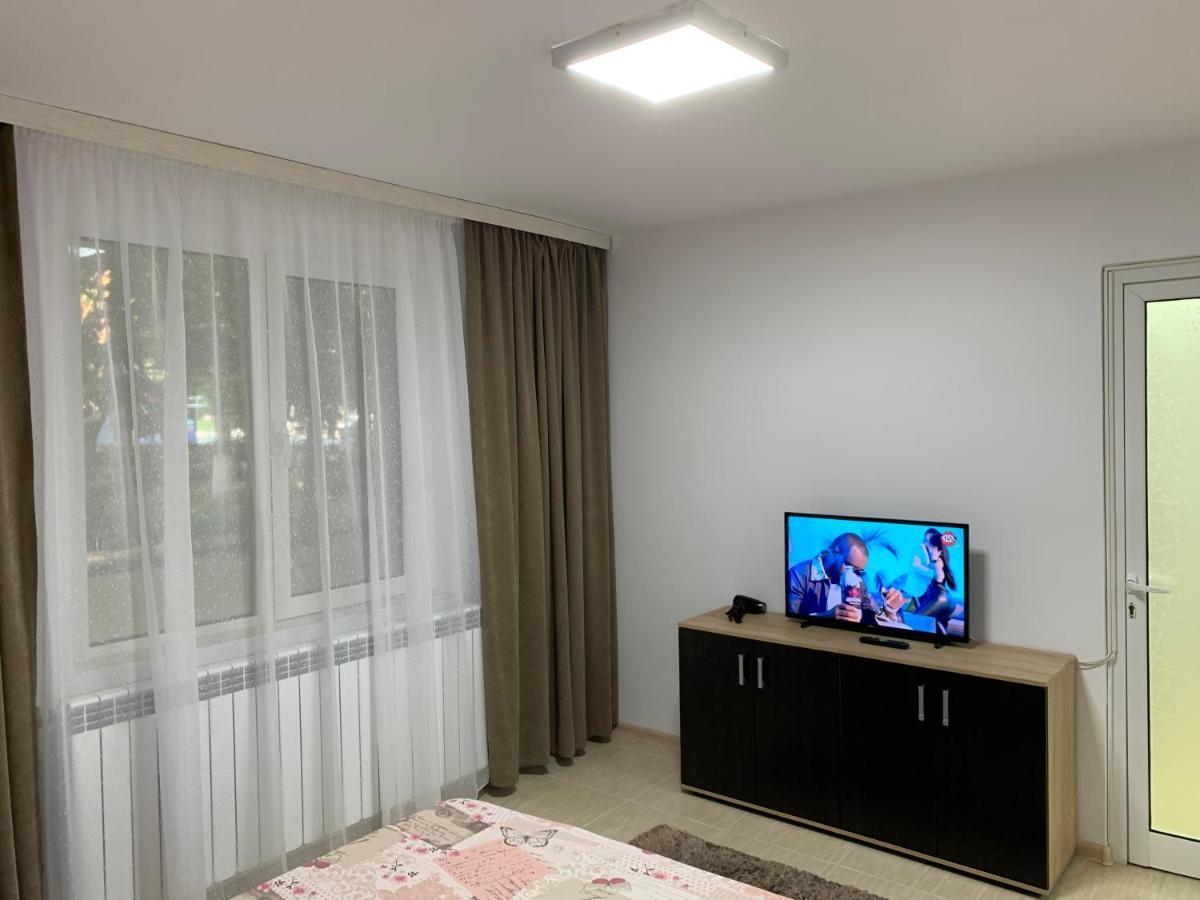 Eli Apartment Galaţi Екстериор снимка