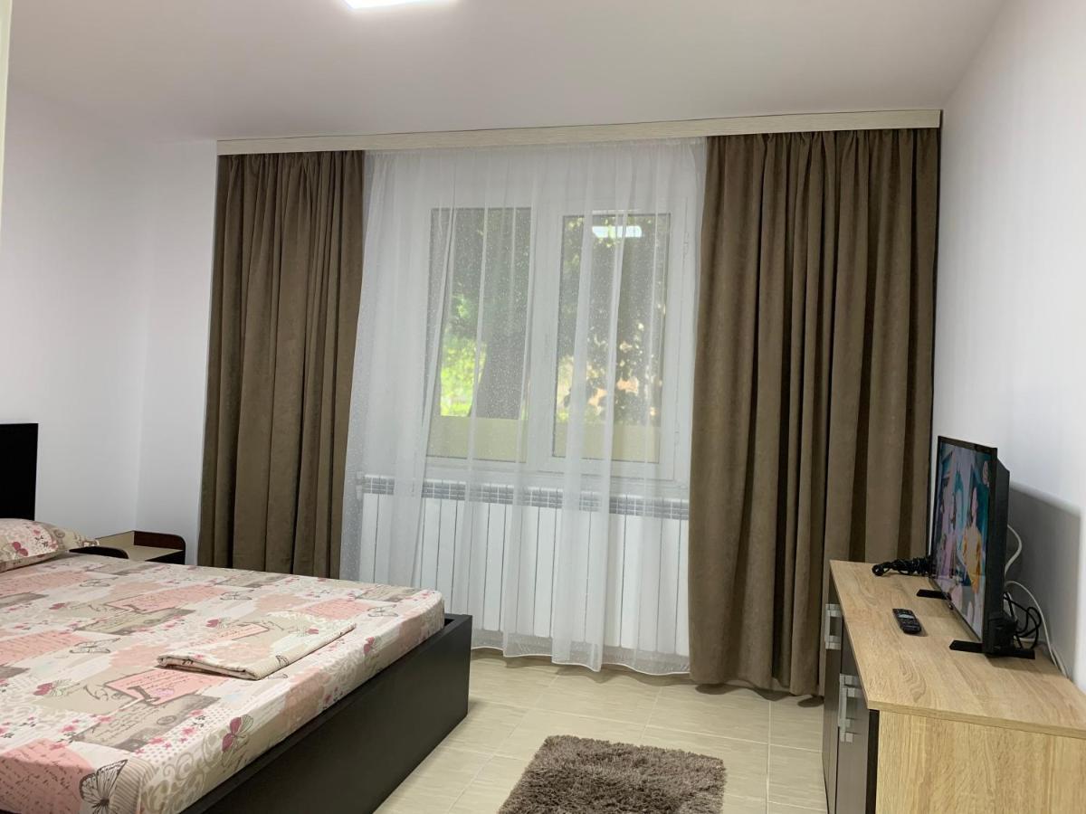 Eli Apartment Galaţi Екстериор снимка