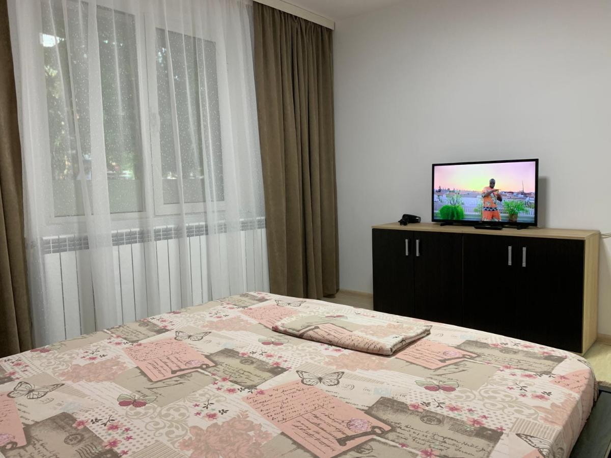 Eli Apartment Galaţi Екстериор снимка
