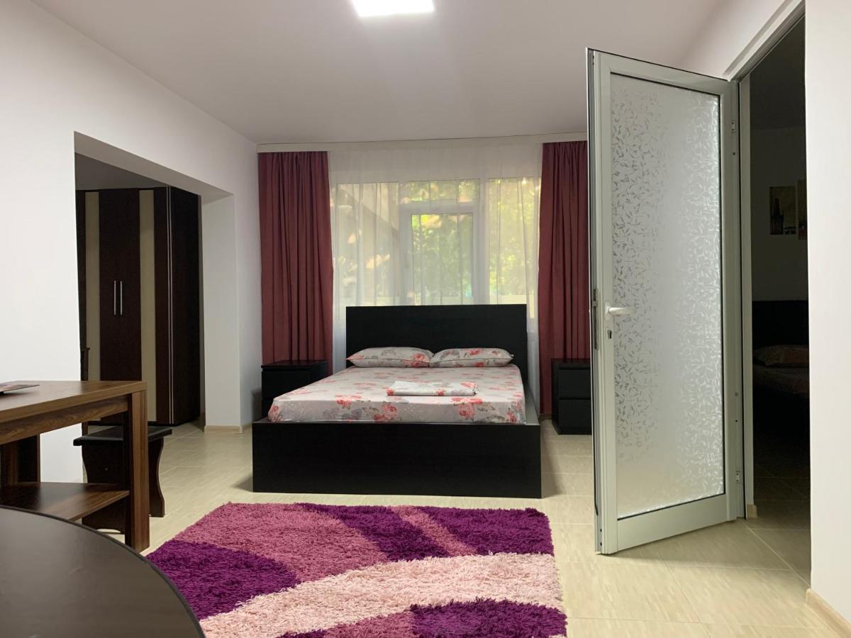 Eli Apartment Galaţi Екстериор снимка