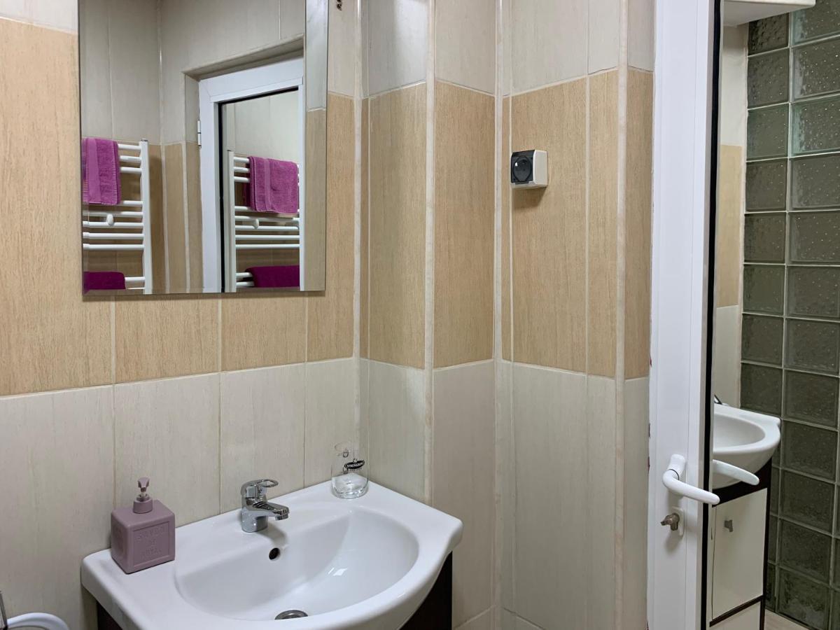 Eli Apartment Galaţi Екстериор снимка