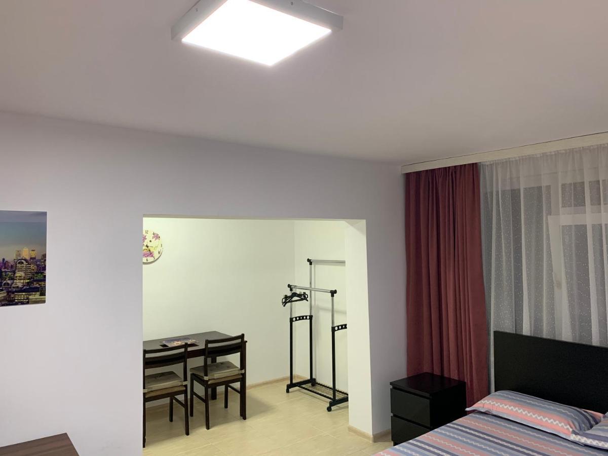 Eli Apartment Galaţi Екстериор снимка